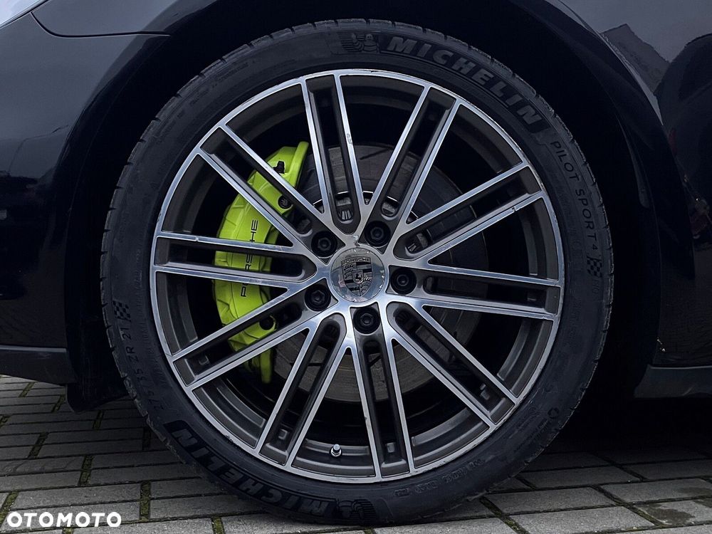 Porsche Panamera - 19