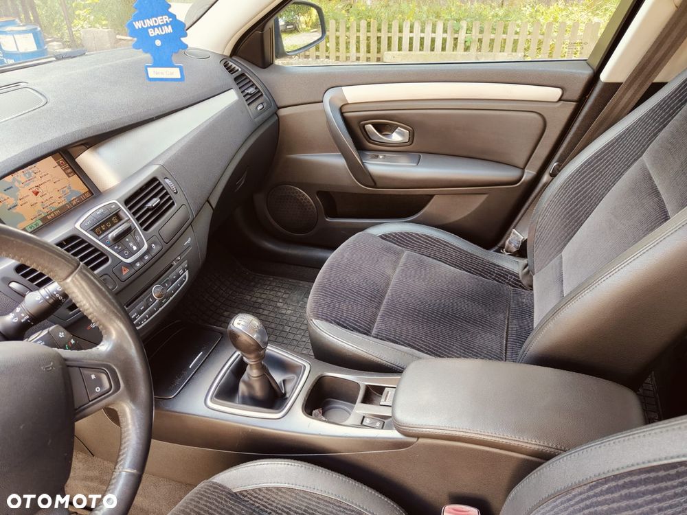 Renault Laguna 2.0 Bose Edition - 9
