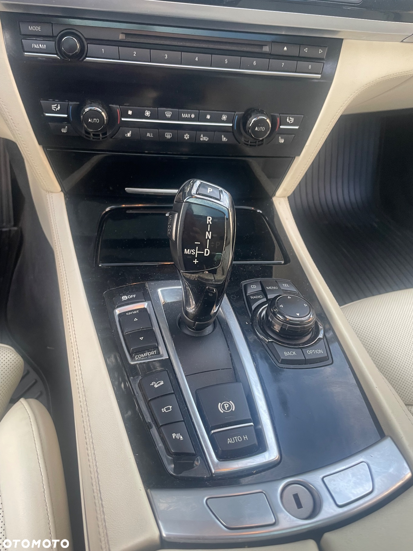 BMW Seria 7 750i L xDrive - 20