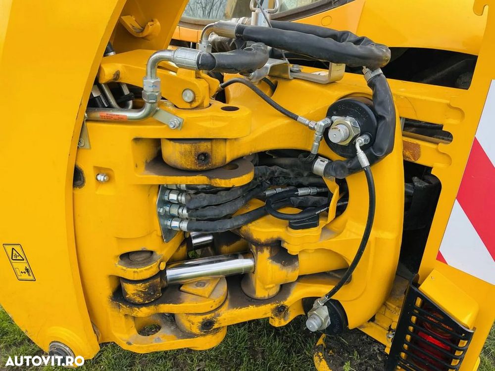 JCB 3CX - 6