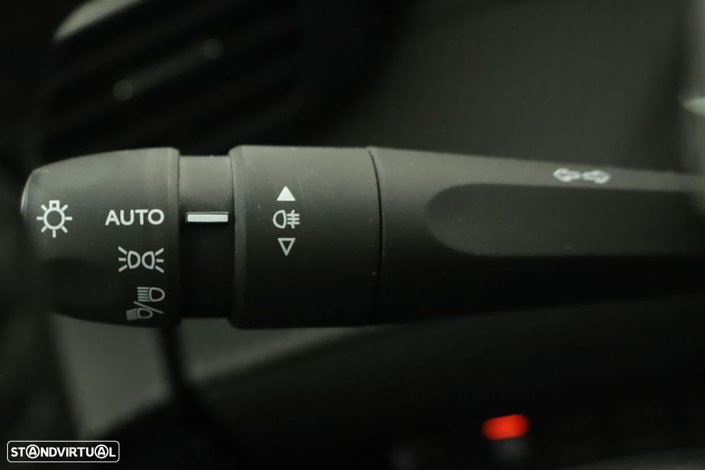 Peugeot 2008 1.2 PureTech Active Pack - 16