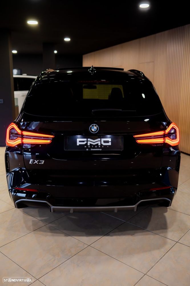 BMW iX3 M Sport Impressive - 19