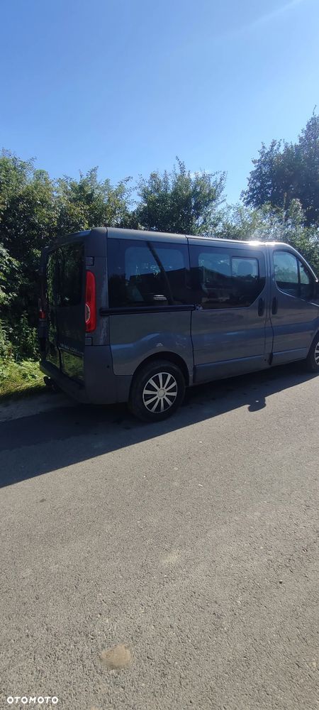 Opel Vivaro - 1