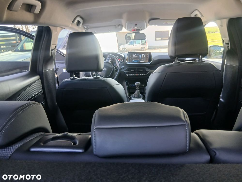 Peugeot 2008 - 10