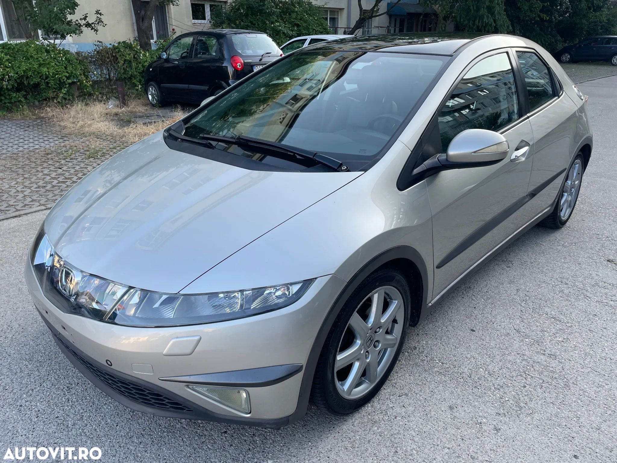 Honda Civic 1.8i-VTEC Automatik Executive - 1