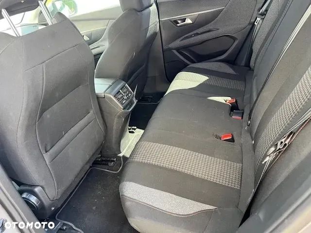 Peugeot 3008 1.5 BlueHDi Active S&S EAT8 - 10