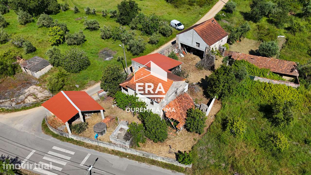 Moradia T2 com quintal localizada no Olival - Grande imagem: 4/28