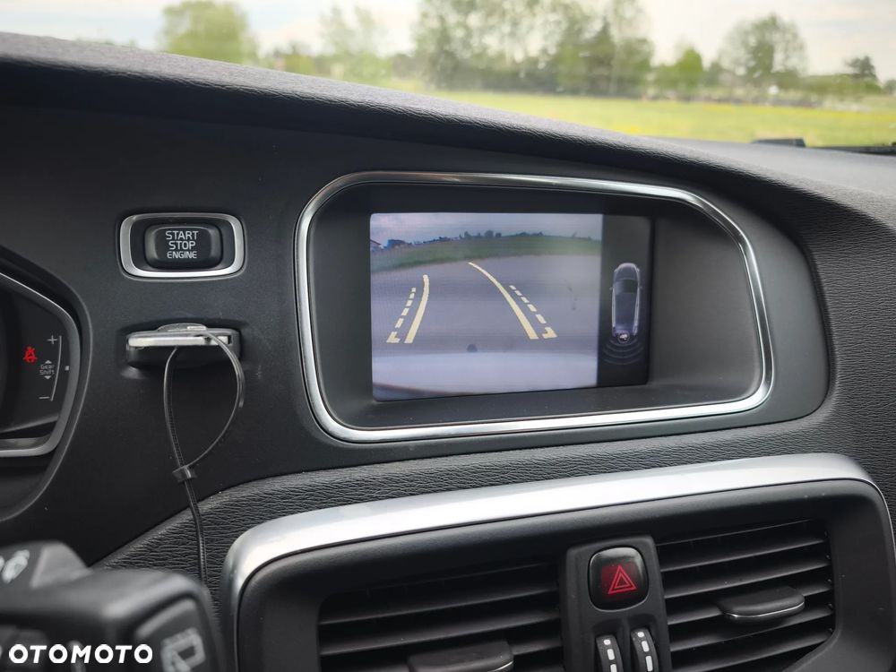Volvo V40 D2 Momentum - 12