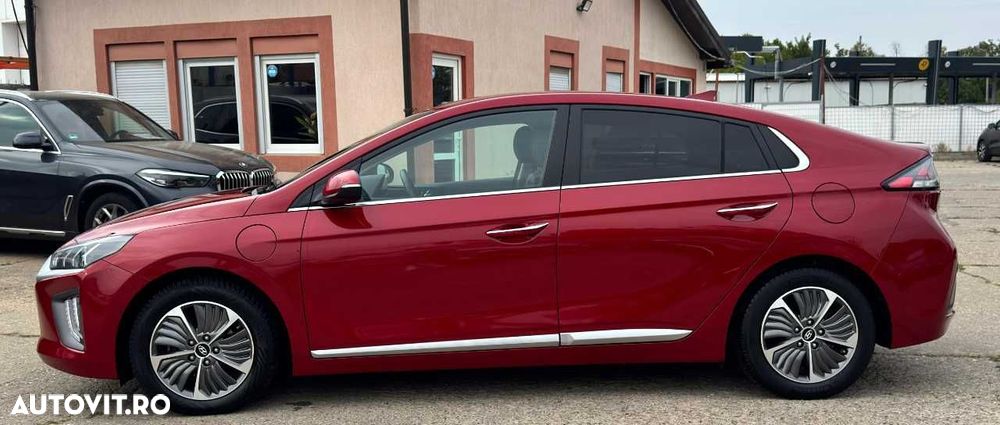 Hyundai IONIQ - 4