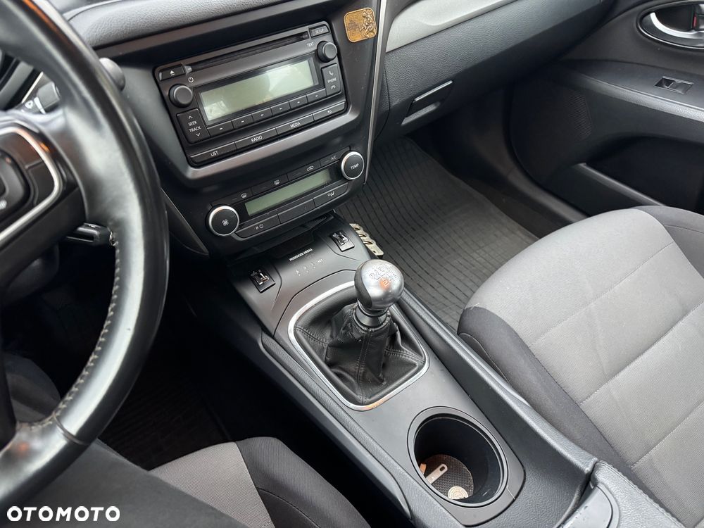 Toyota Avensis - 14