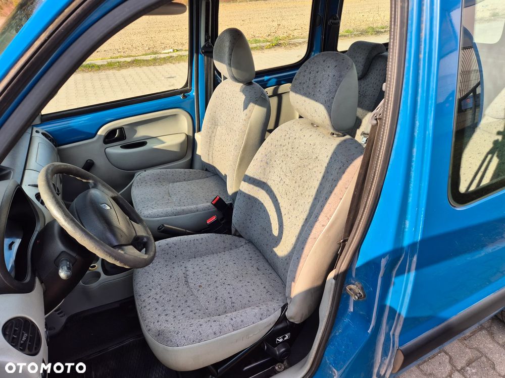 Renault Kangoo 1.5 dCi Helios - 9