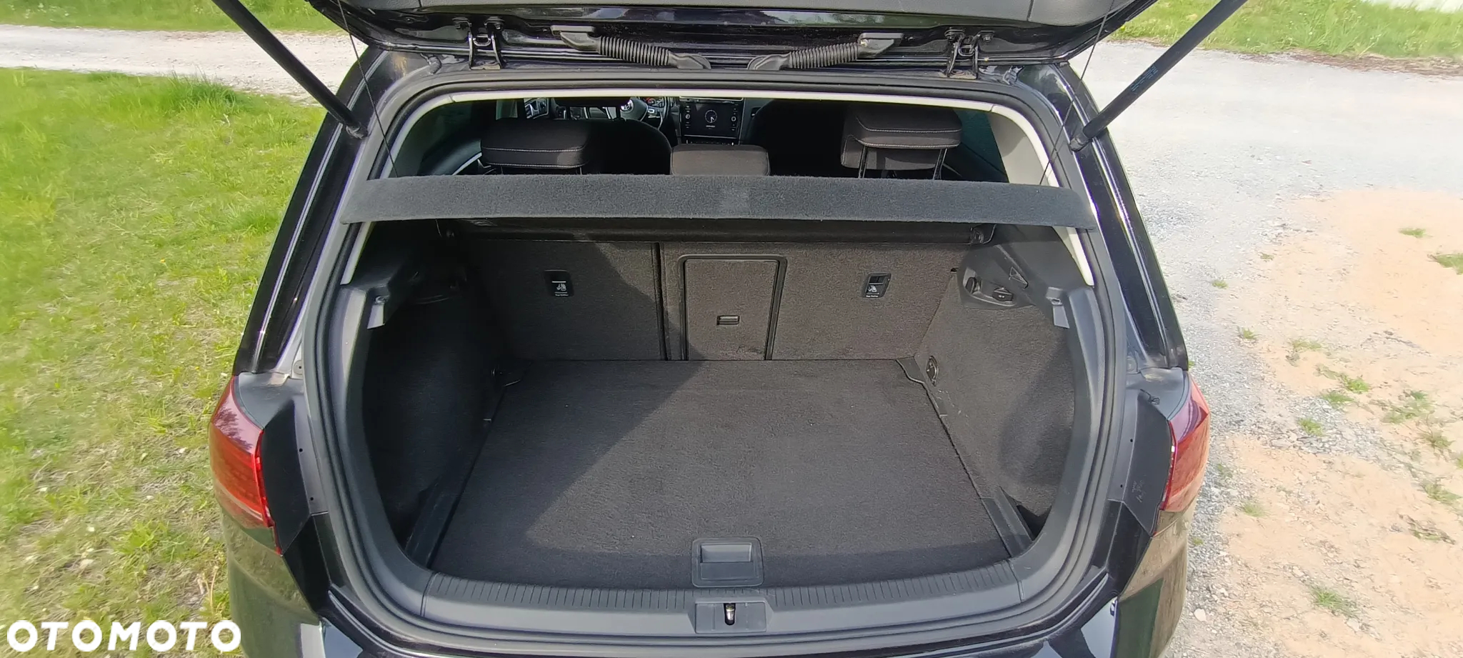 Volkswagen Golf 1.5 eTSI OPF DSG R-Line - 22