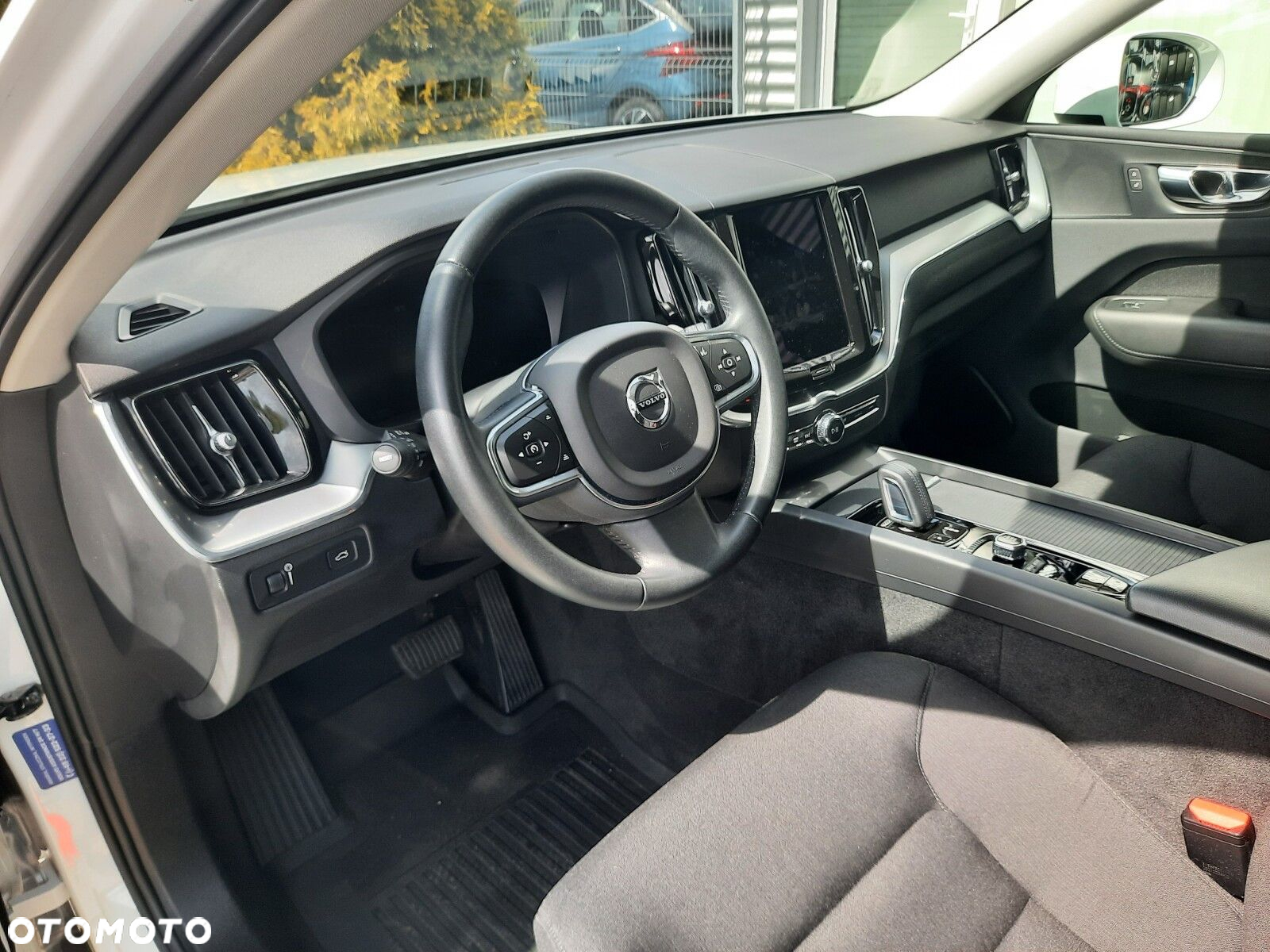Volvo XC 60 B4 B Momentum - 7
