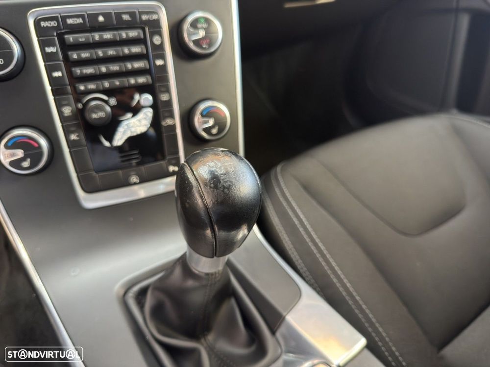 Volvo V60 1.6 D2 Momentum Eco - 18