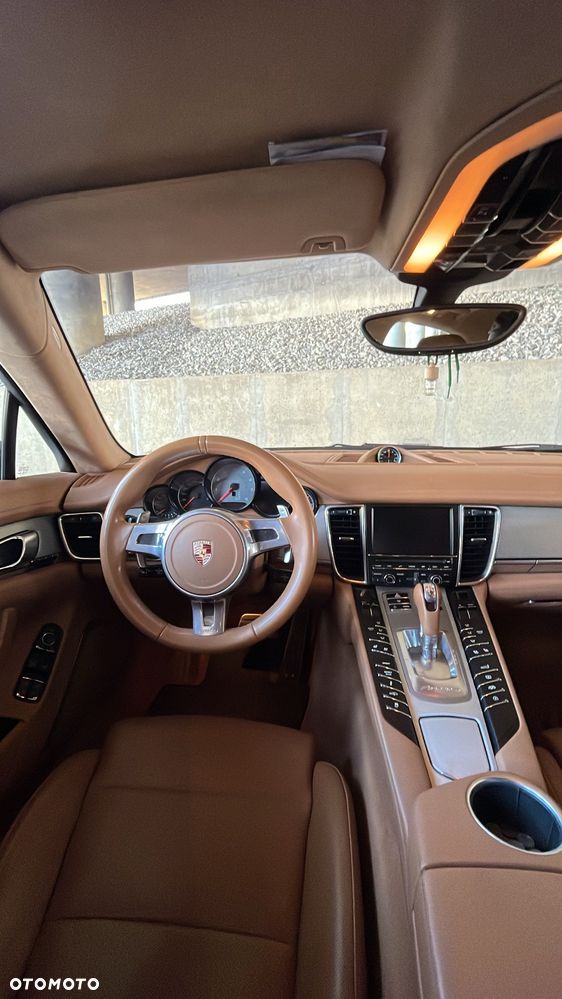 Porsche Panamera 4S PDK - 10
