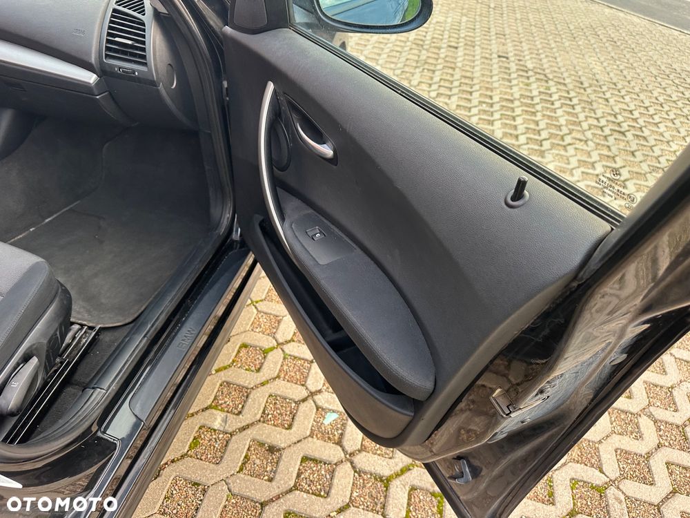 BMW Seria 1 120i - 14