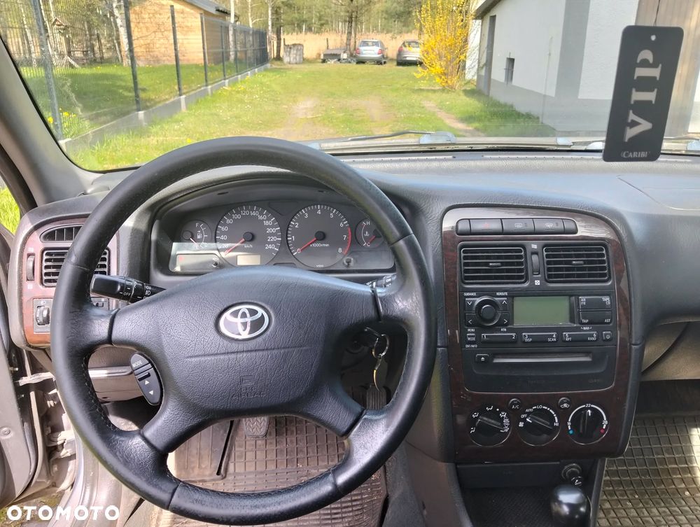 Toyota Avensis - 14