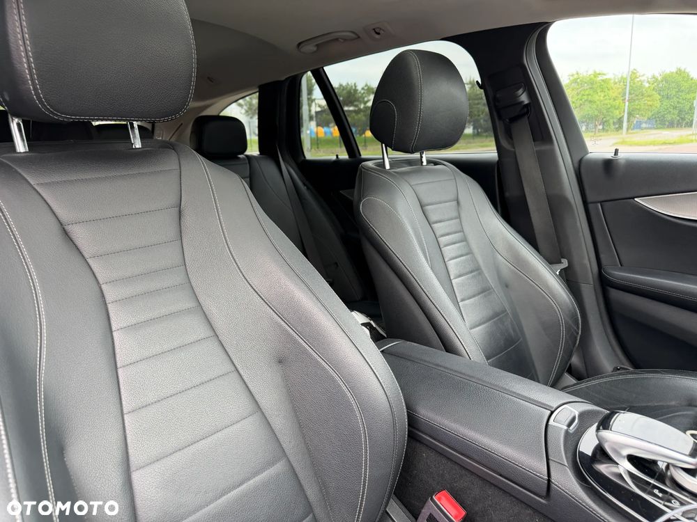 Mercedes-Benz Klasa E 400 4Matic 9G-TRONIC AMG Line - 17