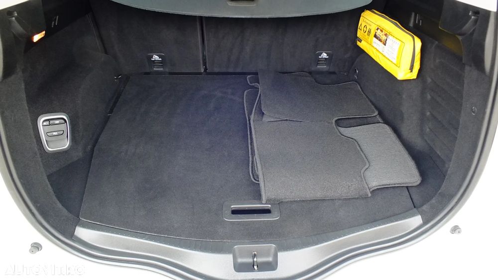 Renault Scenic BLUE dCi 120 EDC BOSE EDITION - 32