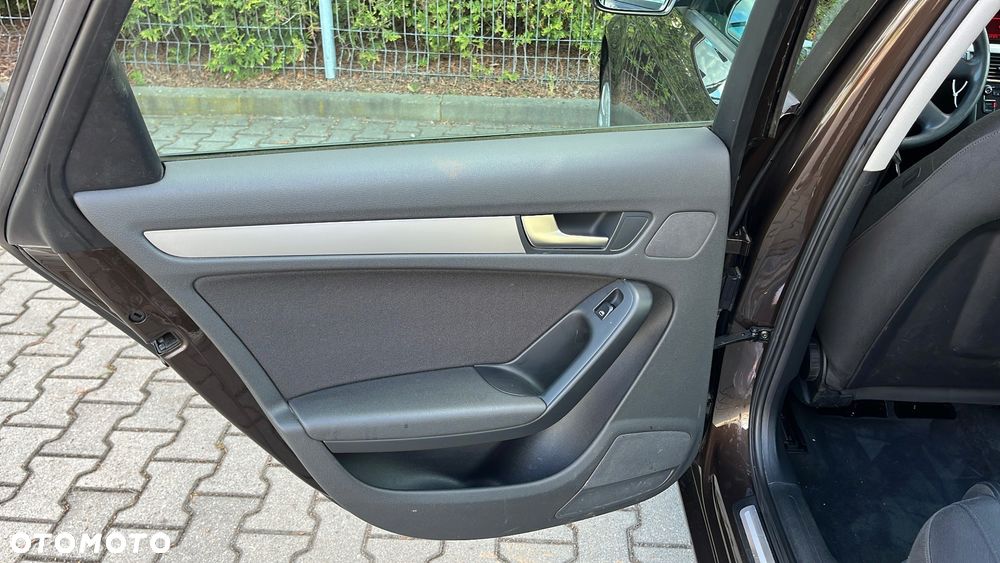 Audi A4 Avant 1.8 TFSI Ambiente - 17