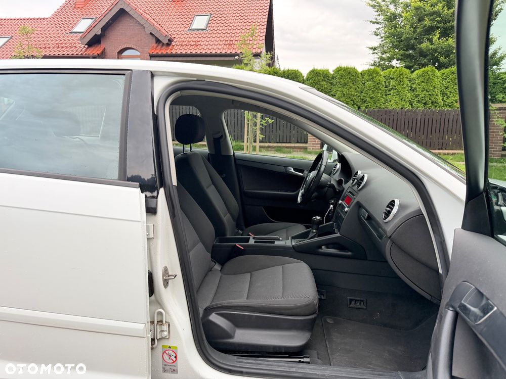 Audi A3 Sportback - 6