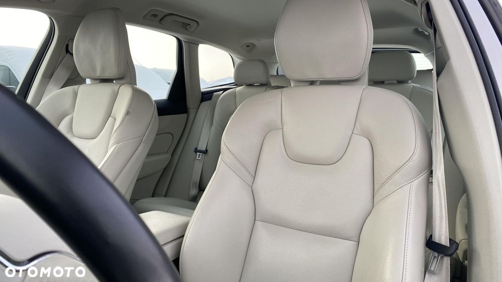 Volvo XC 60 D4 AWD Inscription - 11