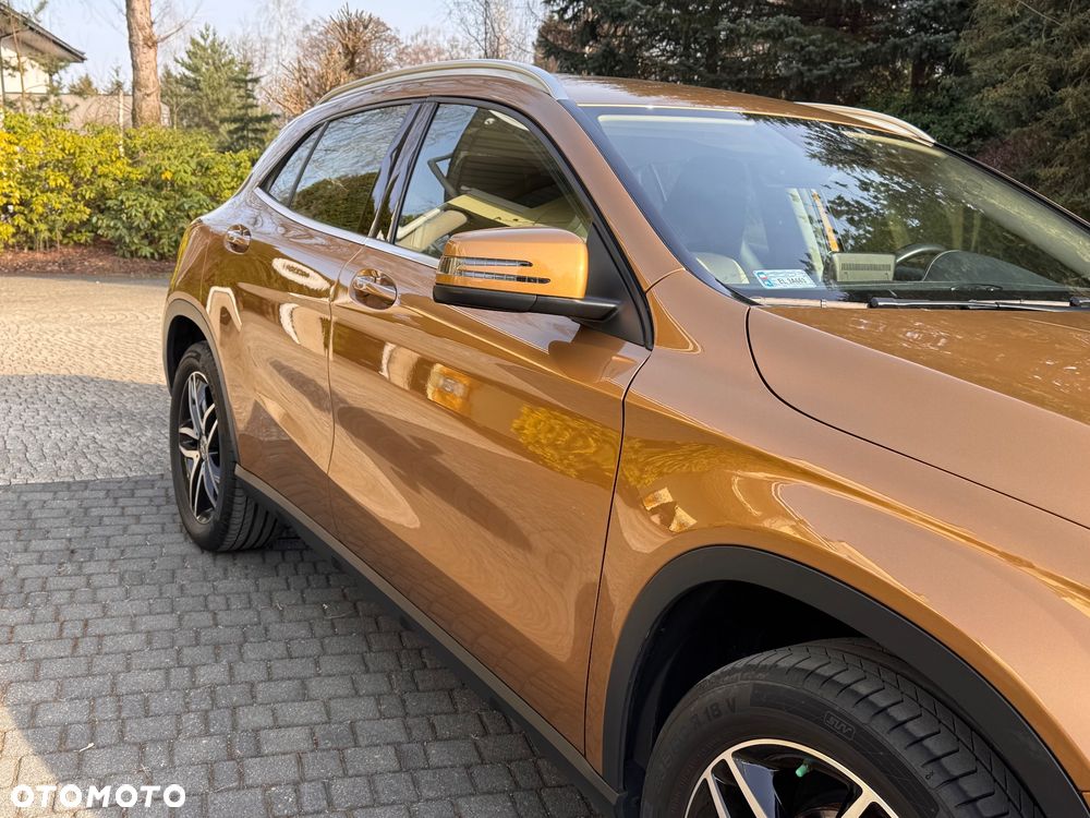 Mercedes-Benz GLA 200 7G-DCT Urban - 5