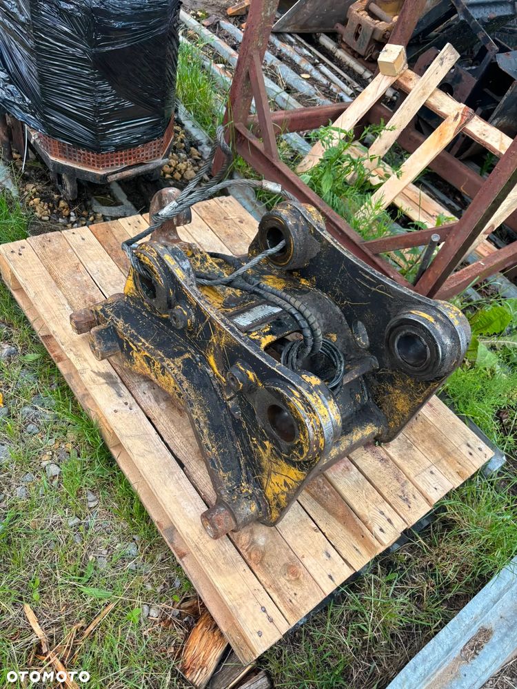 Szybkozlacze hydrauliczne verachter cw20 30 / 56cm m. uszami do kop kołowej 15-20ton - 1