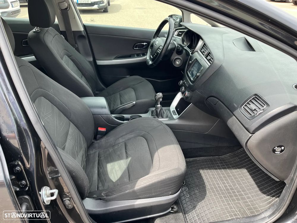 Kia Ceed SW 1.6 CRDi Nav Line - 14