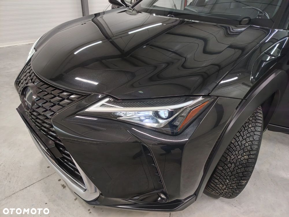 Lexus UX 250h Elegance 2WD - 37