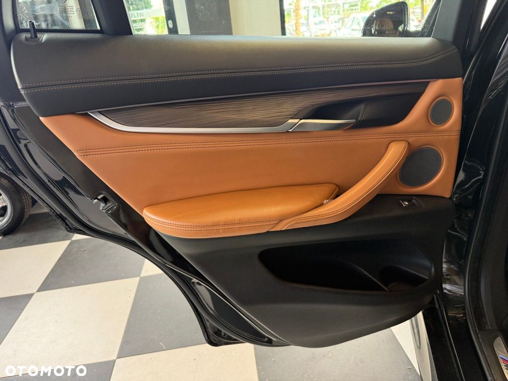 BMW X6 - 11