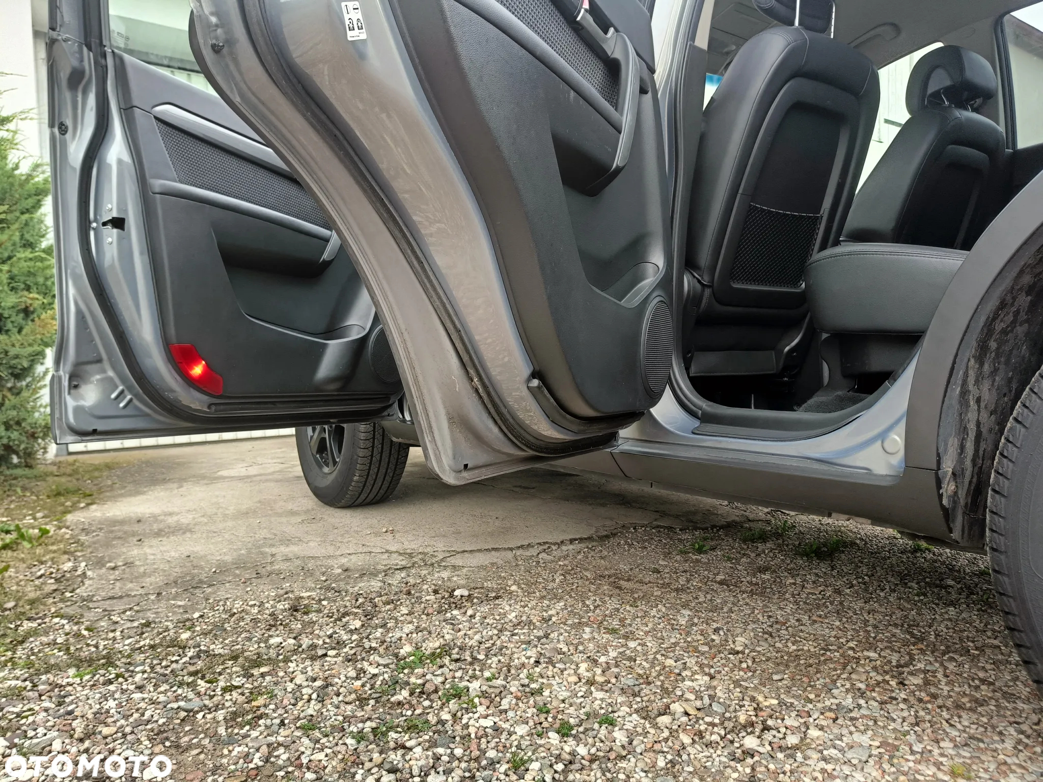 Chevrolet Captiva 2.4 4WD 7 Sitzer LT - 23