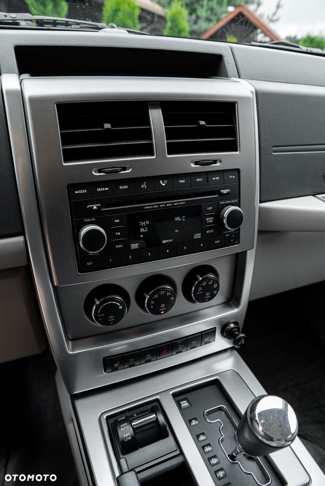 Jeep Cherokee - 29
