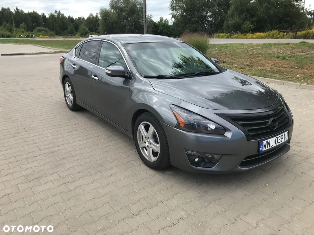Nissan Altima - 7