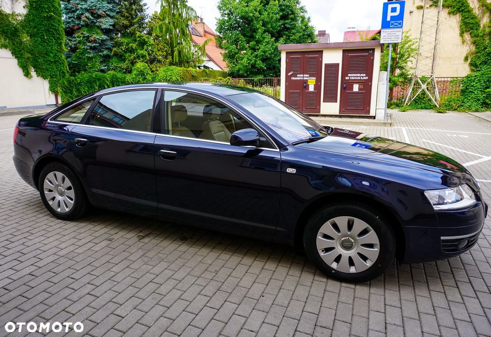 Audi A6 Limousine 2.4 Quattro - 18