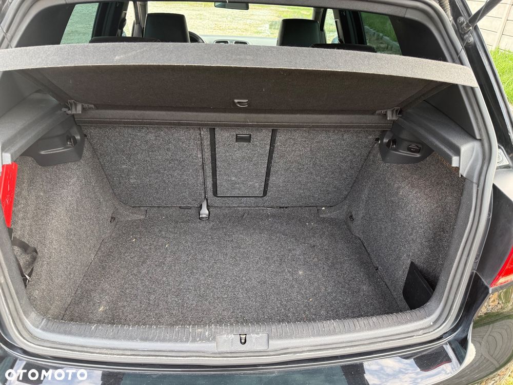 Volkswagen Golf - 34