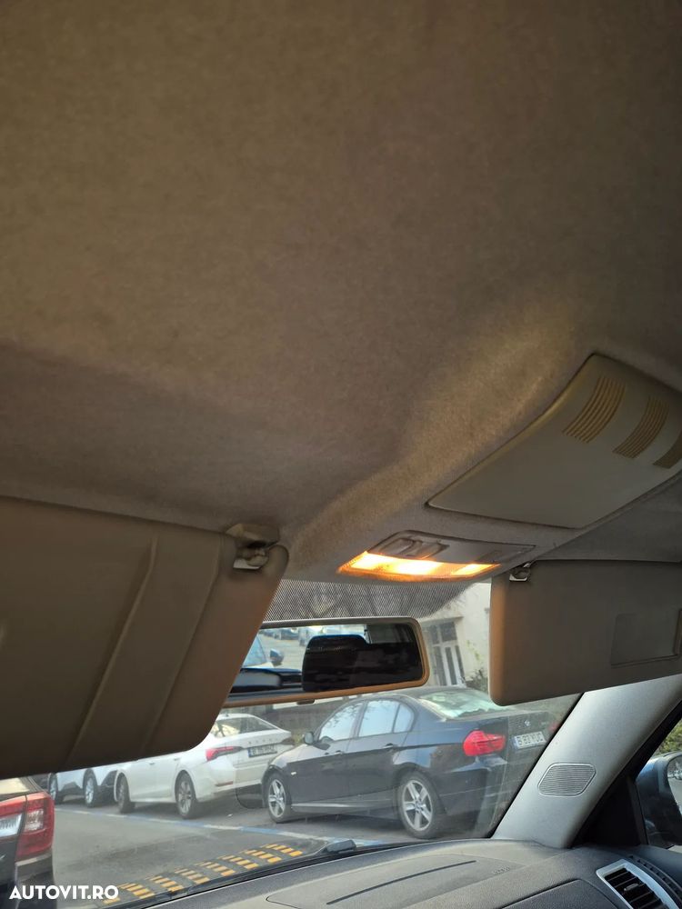 Skoda Fabia 1.2 HTP Ambiente - 30