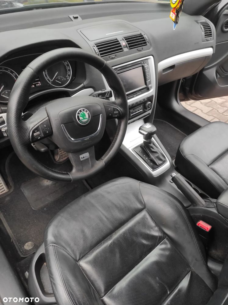 Skoda Octavia 2.0 TDI RS DSG - 1