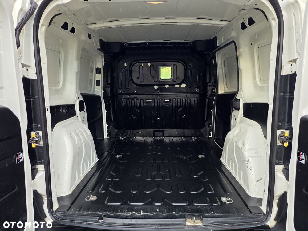 Fiat DOBLO - 10