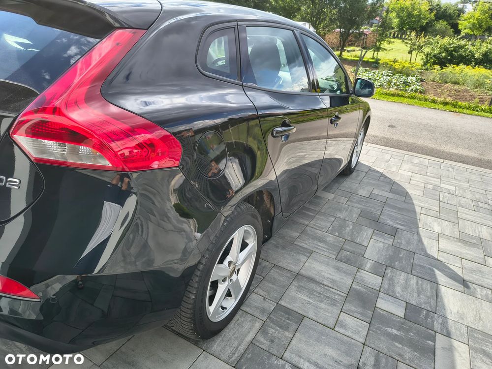 Volvo V40 D2 Momentum - 22