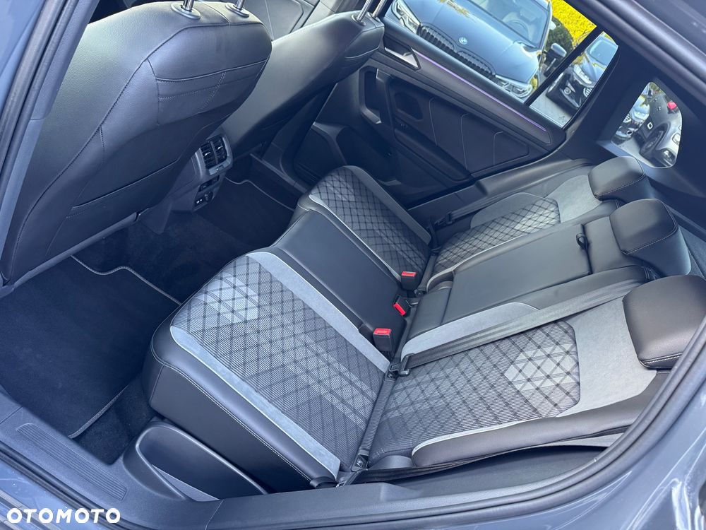 Volkswagen Tiguan 1.4 eHybrid OPF DSG R-Line - 23