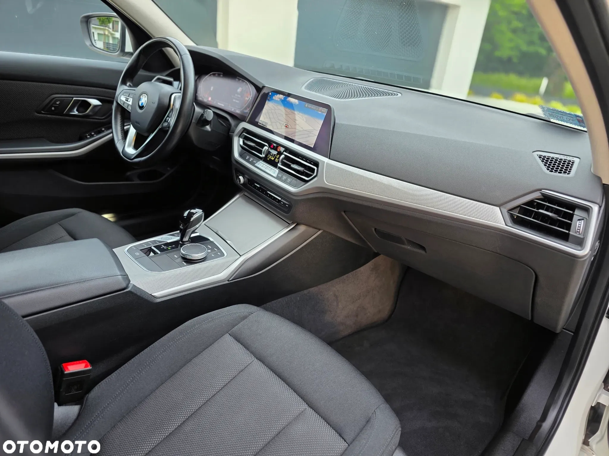 BMW Seria 3 318i Business Edition sport - 21