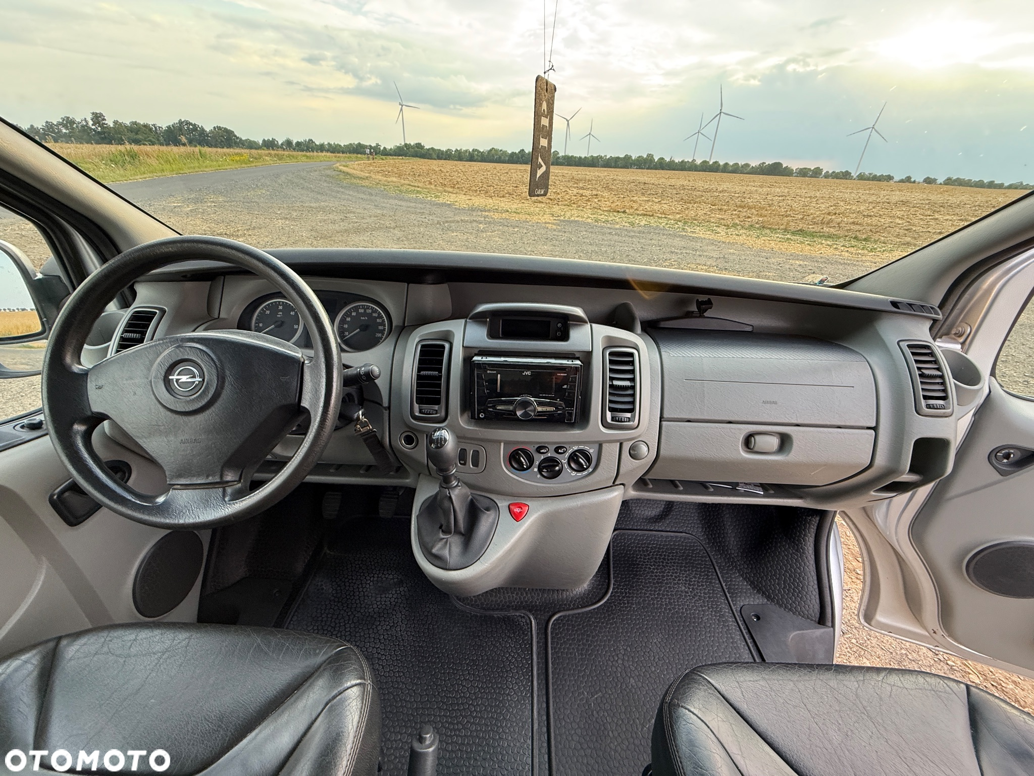 Opel Vivaro - 12