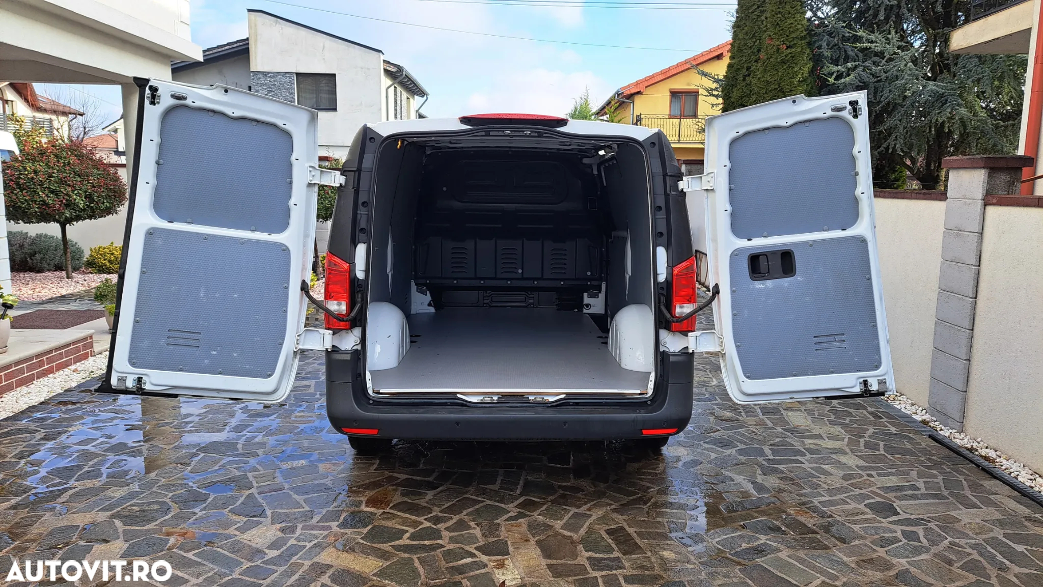 Mercedes-Benz Vito - 11