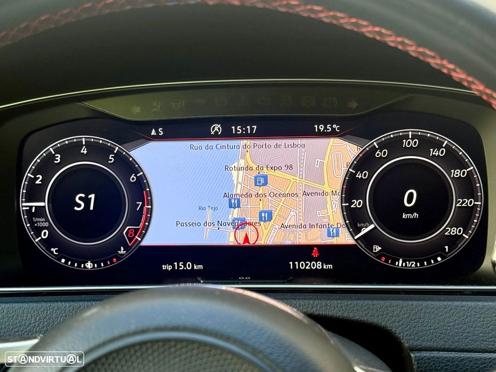 VW Golf GTI TCR 2.0 TSI OPF DSG - 34