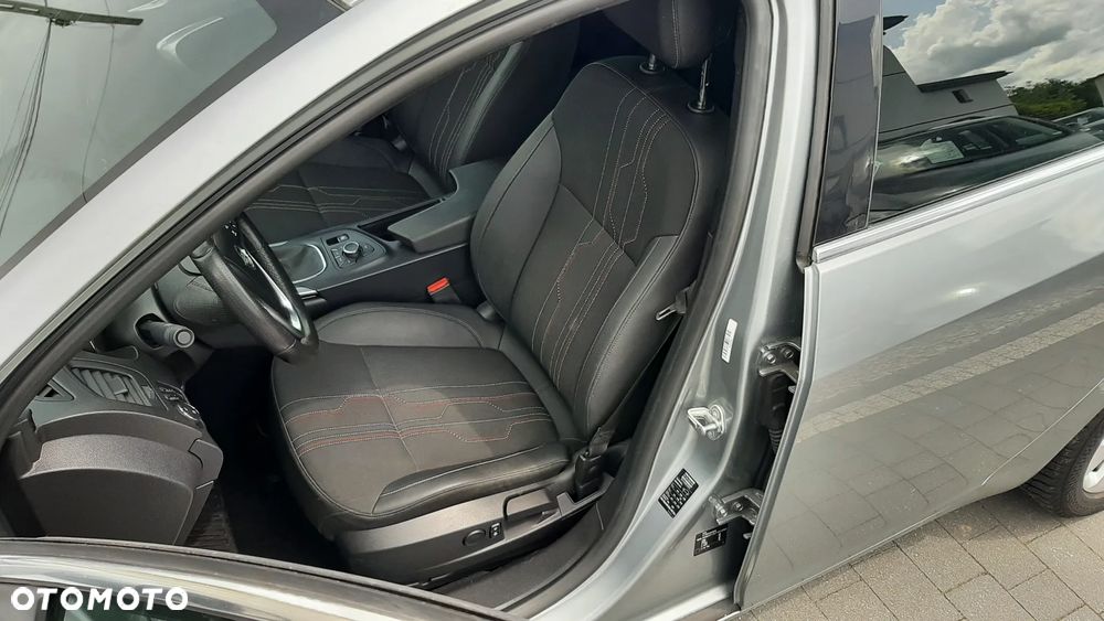 Opel Insignia - 8