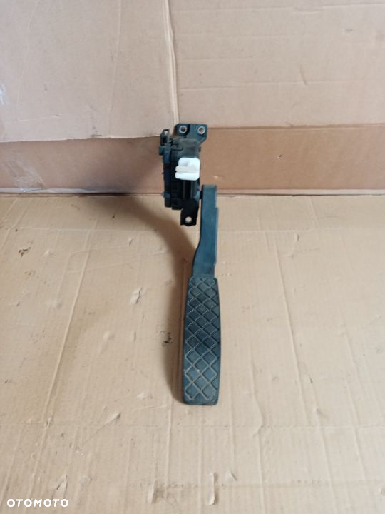 Pedał potencjometr gazu VW Touarg 7L6723507 - 3
