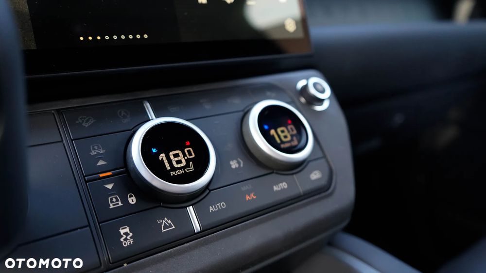 Land Rover Defender 110 D350 X-Dynamic SE - 20