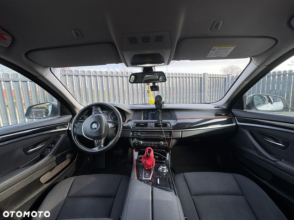 BMW Seria 5 520d - 8