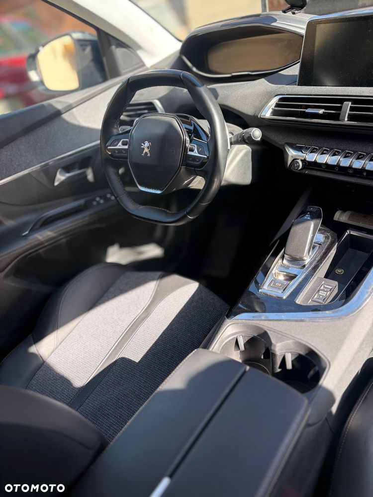 Peugeot 3008 1.6 PureTech GPF Allure S&S EAT8 - 6